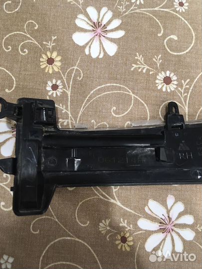 Повторитель поворота в зеркало Volvo XC60