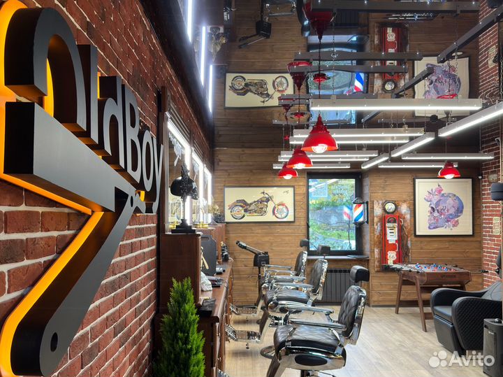 Барбер в барбершоп OldBoy