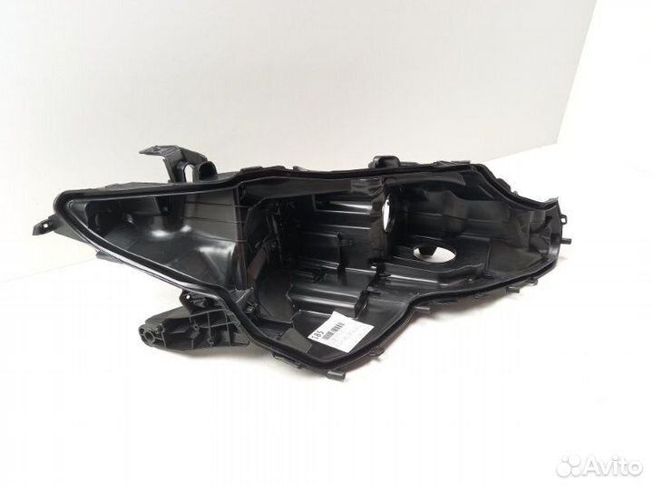 Корпус фары правый Toyota Camry V70 2018