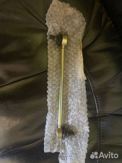 Стойка стабилизитора зад camry rx330