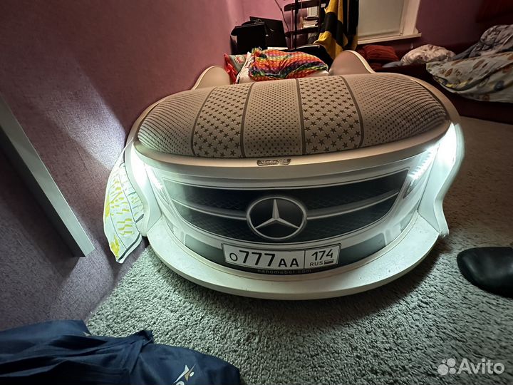 Детская кровать машинка с матрасом б/у