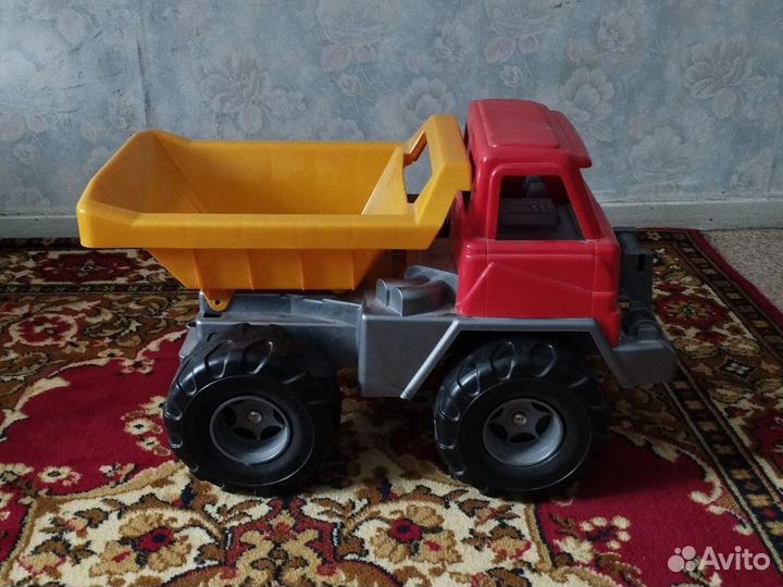 Игрушка большая машинка