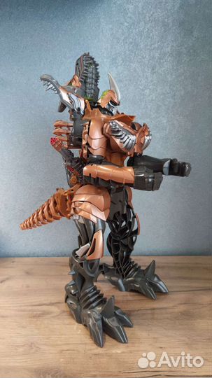 Робот трансформер hasbro