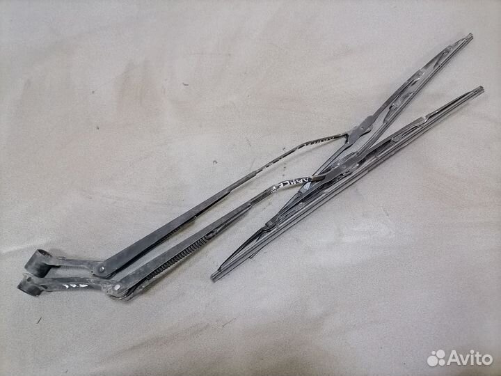 Поводок стеклоочистителя Mitsubishi Lancer 8 CK