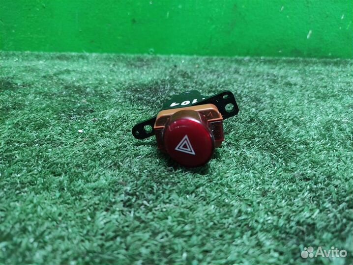 Кнопка аварийной сигнализации Honda Civic 5D (FN)