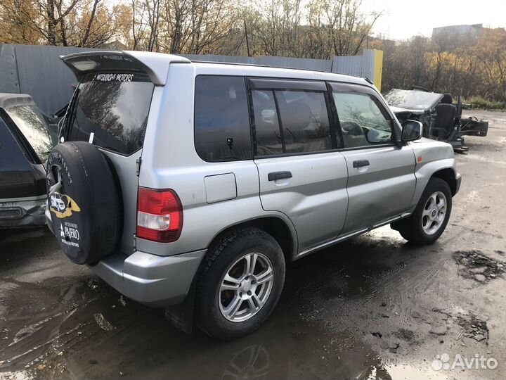 Запчасти для Mitsubishi Pajero IO 1,8 GDI 1999 г