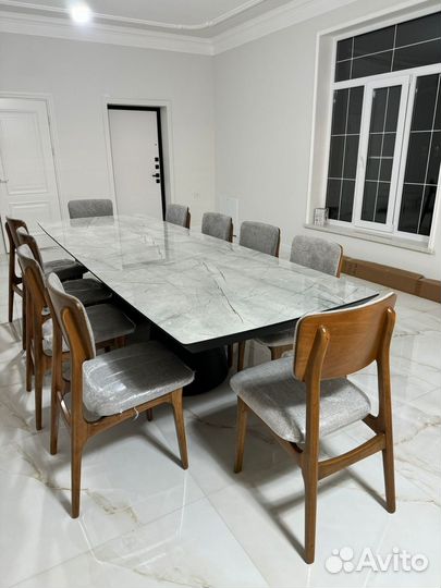 Стол и стулья комплект