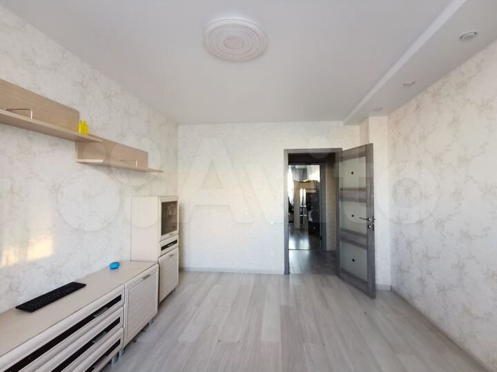 2-к. квартира, 60 м², 8/12 эт.
