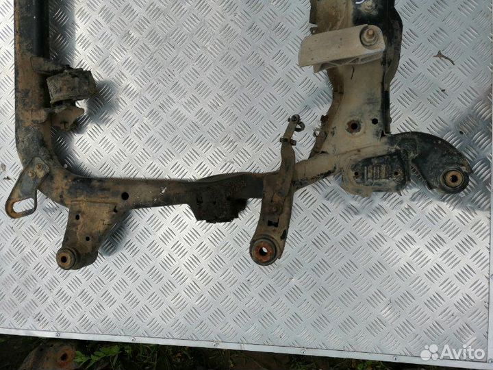 Подрамник передний Opel Astra H L69 Z16XER 2009