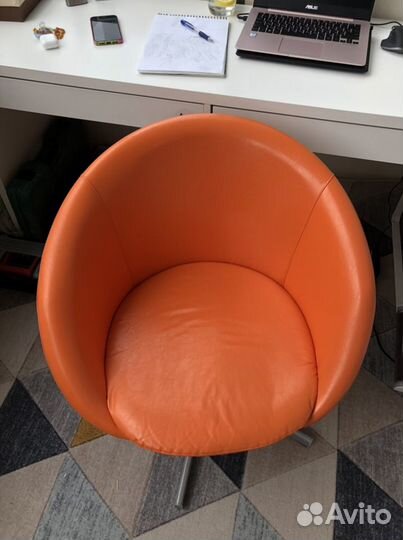 Кожаное кресло IKEA