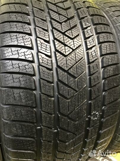 Pirelli Winter Sottozero 3 315/30 R21 и 275/35 R21 105V