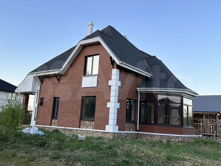 Коттедж 152 м² на участке 10 сот.