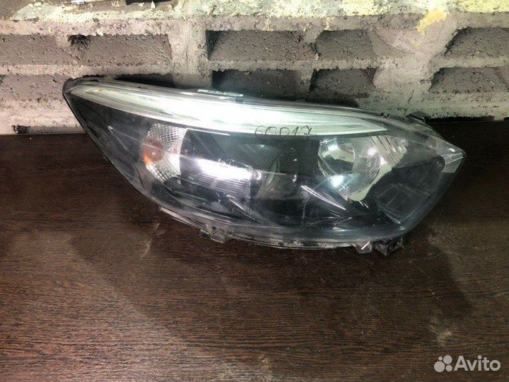 Фара Renault Captur