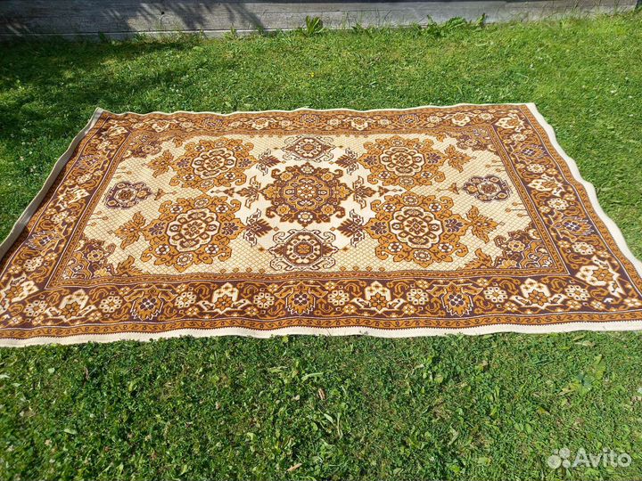 Ковер шерстяной