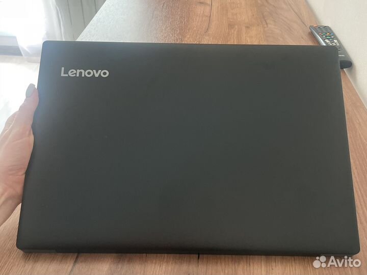 Ноутбук lenovo