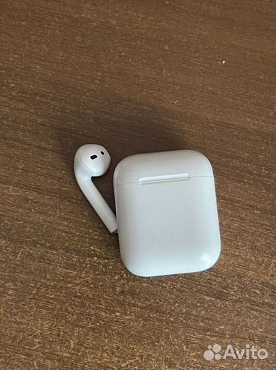 Беспроводные наушники apple airpods 1