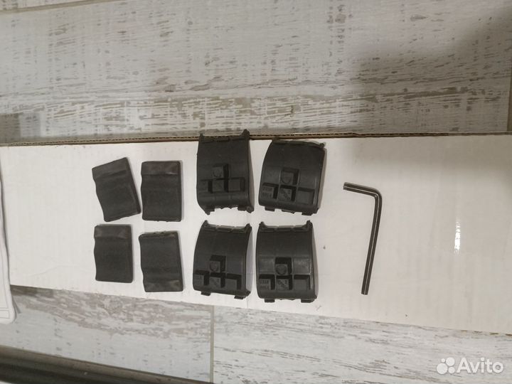 Поперечные дуги на крышу Renault Sandero Stepway