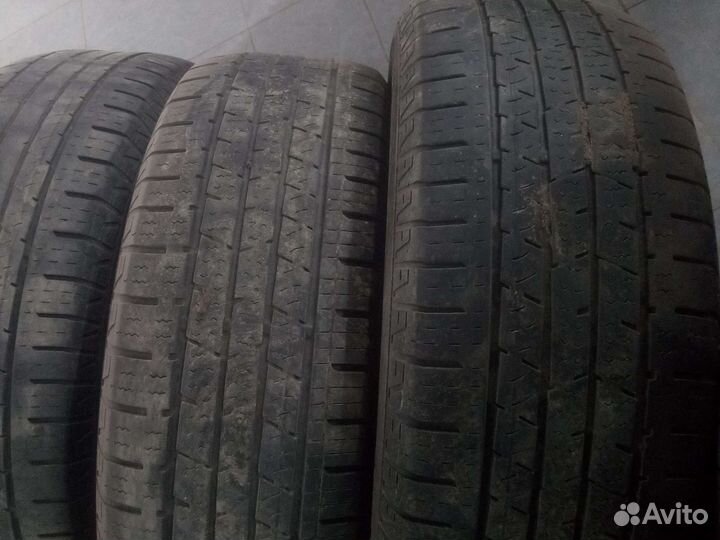 Continental CrossContact LX25 215/65 R16 98H