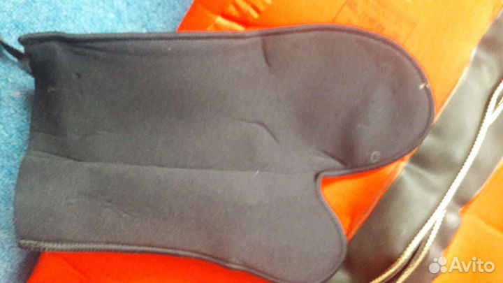 Спасательный гидрокостюм