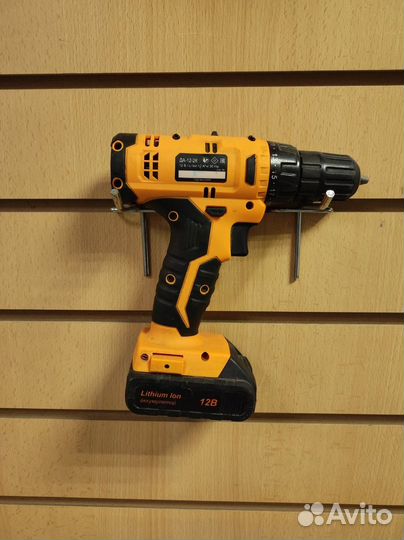 Шуруповерт Вихрь да-12-2К