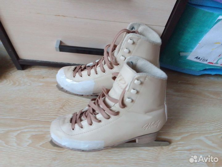 Коньки фигурные