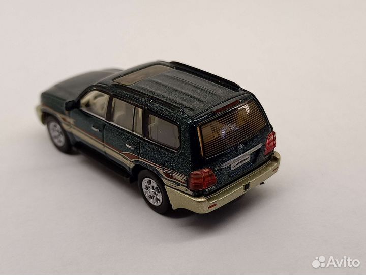 Моделька Toyota land cruiser 100 в масштабе 1/87