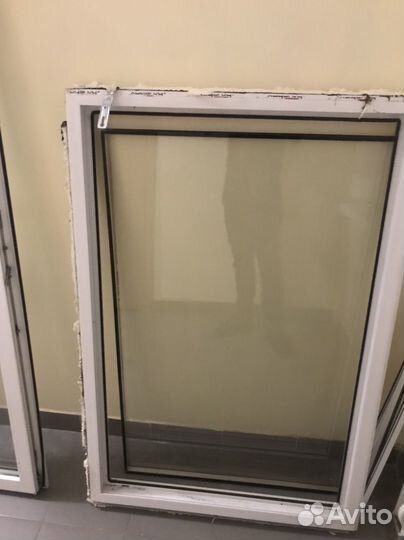 Балконная дверь с окном