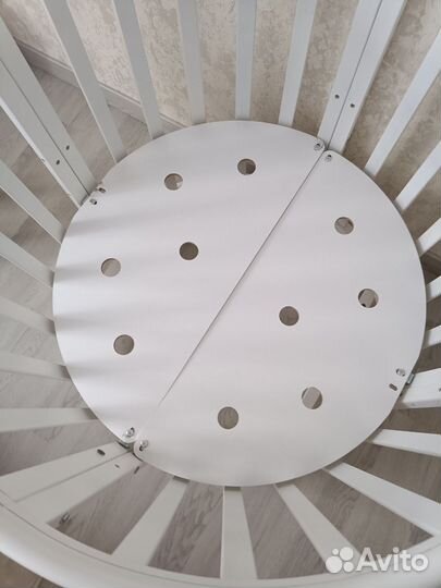 Детская кроватка с маятником круглая и овальная