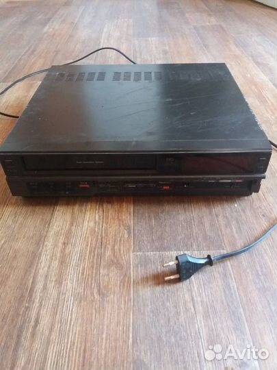 Видеомагнитофон