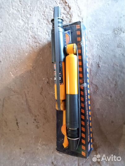 Амортизатор задний