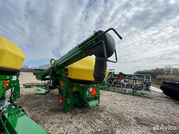 Бункер John Deere 1910, 2021