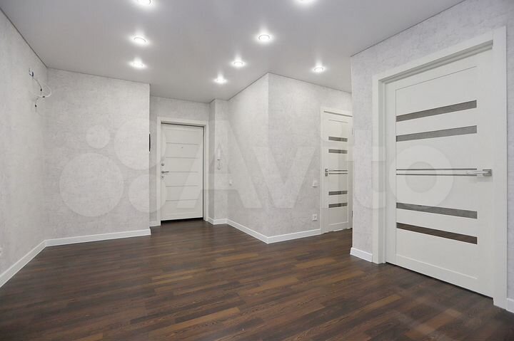 3-к. квартира, 71 м², 1/14 эт.