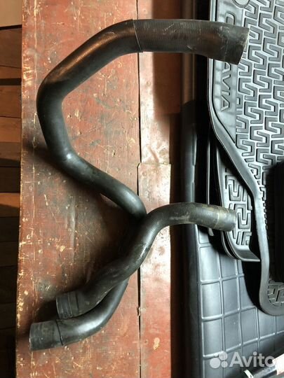 Патрубок системы охлаждения Skoda Octavia A7