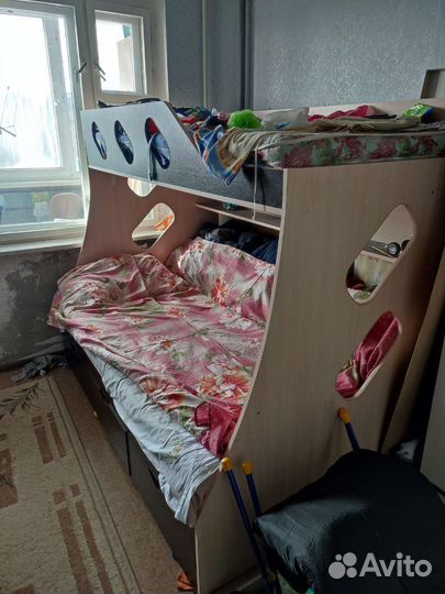 Компьютерный стол