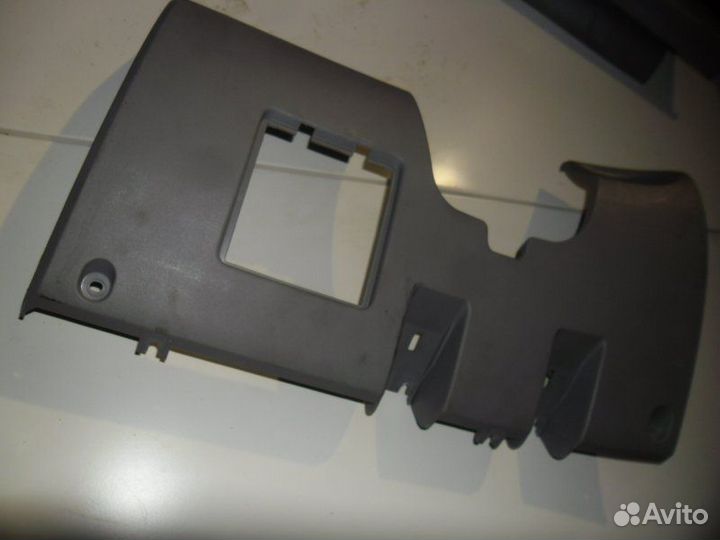 Нижняя накладка торпедо Mitsubishi Pajero Sport