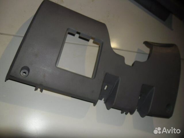 Нижняя накладка торпедо Mitsubishi Pajero Sport