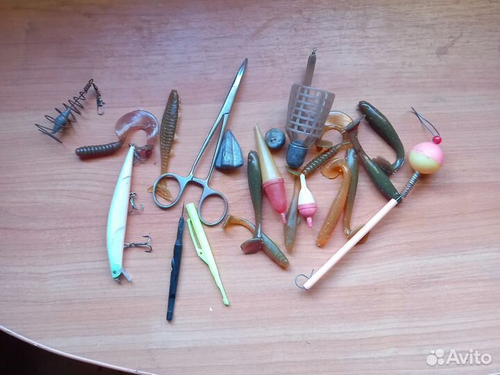 Пакет с рыболовными снастями