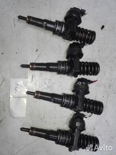 Форсунка топливная Volkswagen Caddy