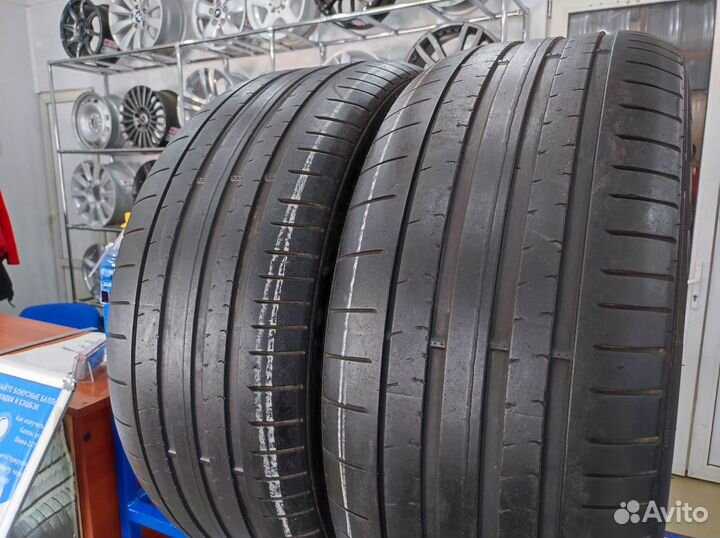 Pirelli P Zero PZ4 285/40 R22 106Y