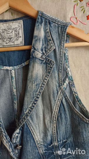 Джинсовый жилет