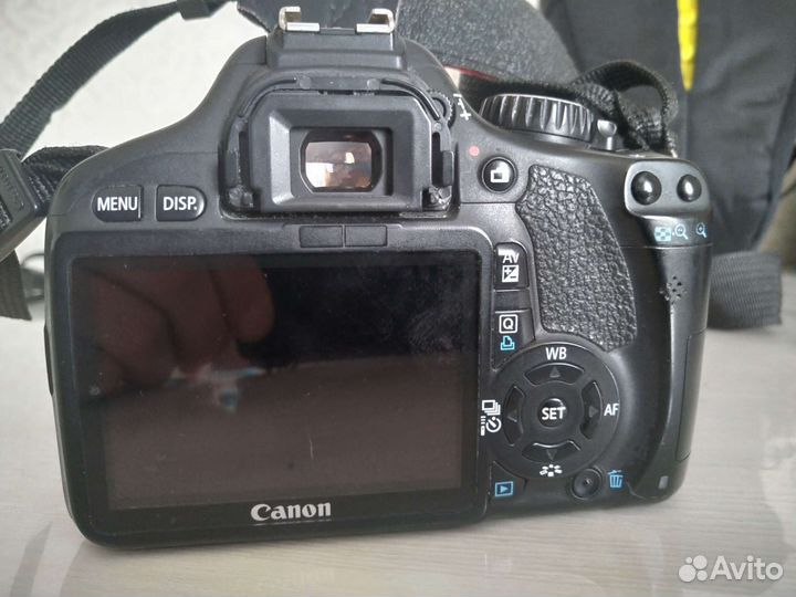 Зеркальный фотоаппарат canon 550d