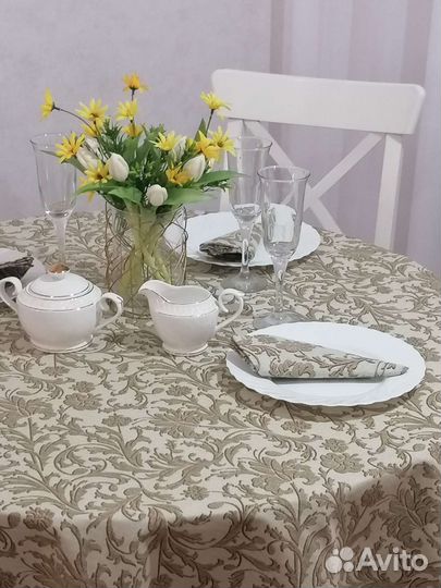 Скатерть круглая + 6 салфеток