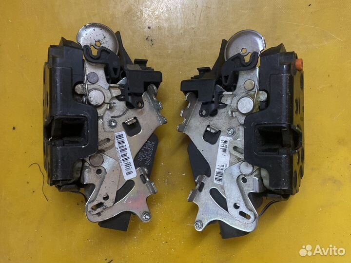 Замок левой правой сдвижной двери mercrdes w639