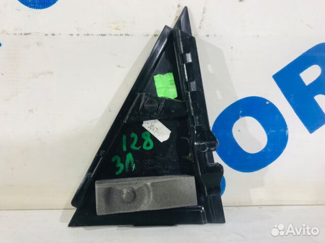 Накладка двери зад лев volkswagen polo 5 1.6 ат се