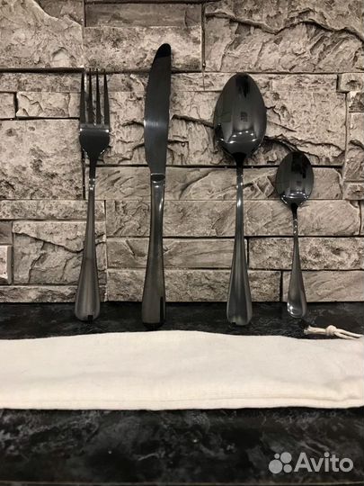 Набор столовых приборов. В чехле. Новый