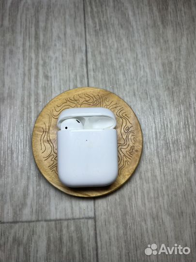 Airpods 1 левый наушник с кейсом