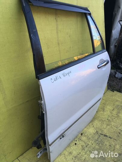 Дверь задняя Mitsubishi Lancer Cedia