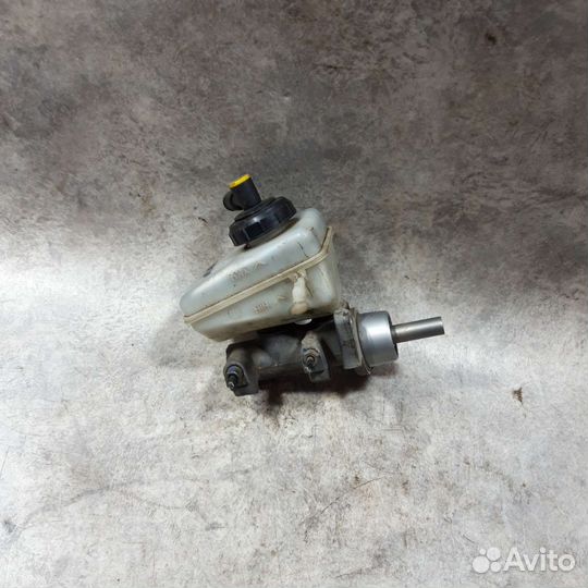 Тормозной цилиндр главный Рено Логан 1