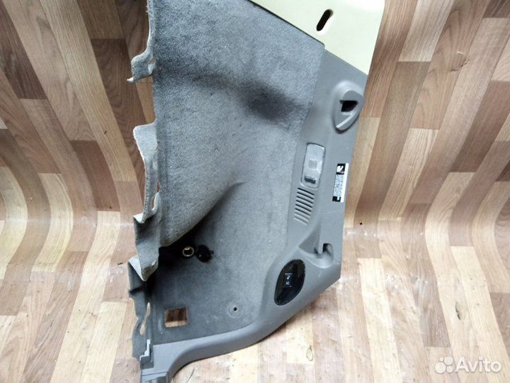 Обшивка багажника правая Infiniti Инфинити Ex35