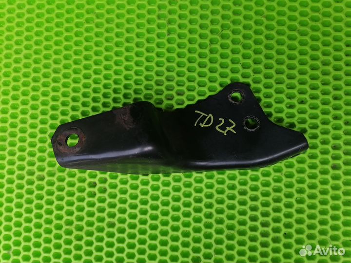 Кронштейн двигателя TD27 Ниссан Террано 2